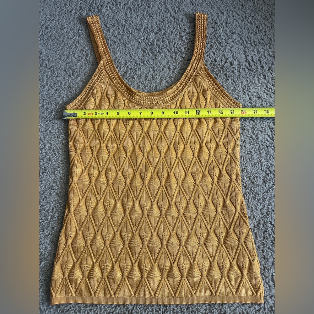 White House Black Market Mustard Textured Diamond Pattern Knit Tank Size M - Picture 6 of 11